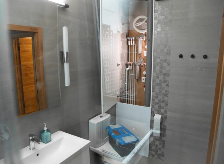 Bathroom flatpacks